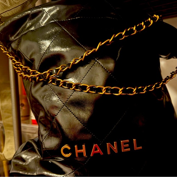 Meet your Posher, Kim♥️ - Picture 13 of 16